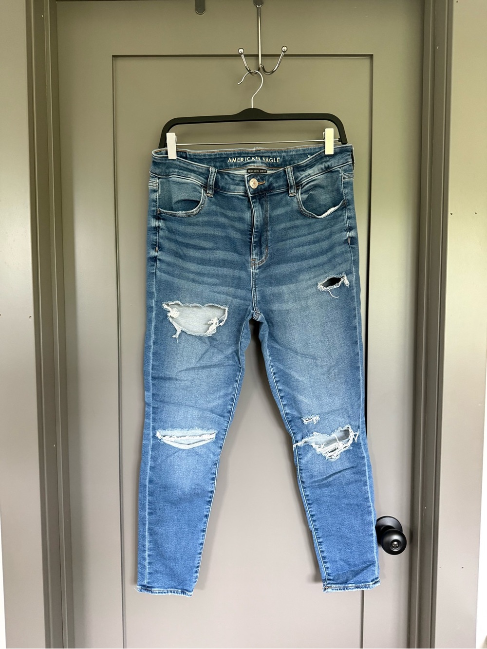 American Eagle Outfitters Light Blue Distressed Skinny Jeans